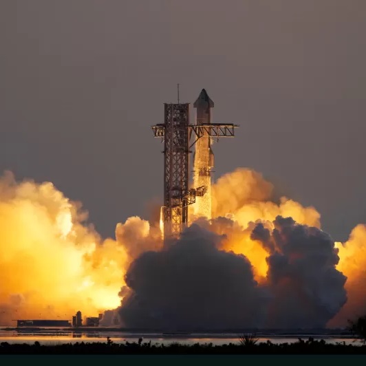 SpaceX Starship Test Flight Ends in Chaos as Rocket Careens Out of Control